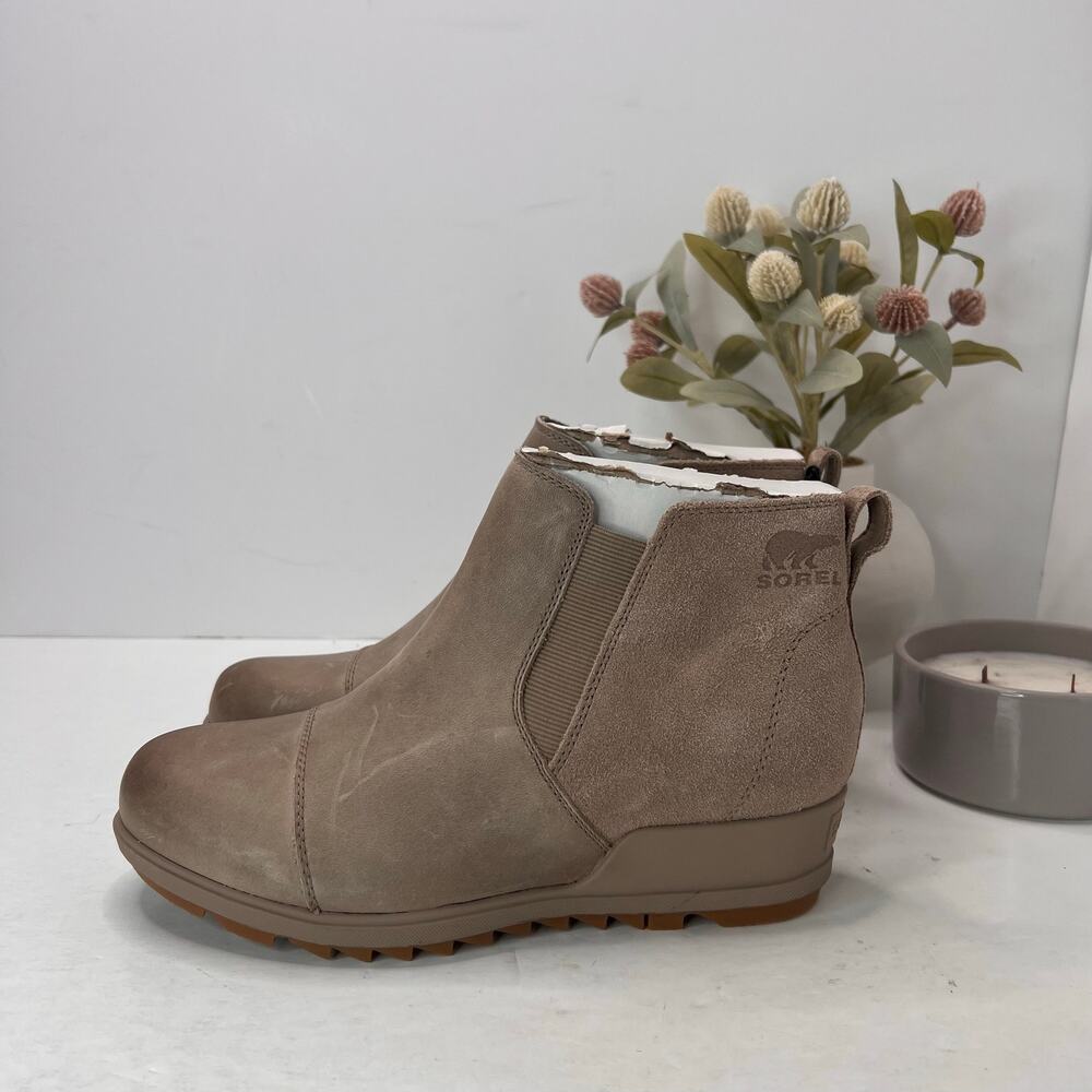 Sorel Evie II Chelsea Boot Waterproof Leather/Suede Wedge Tan Women 9.5 NWD FLAW